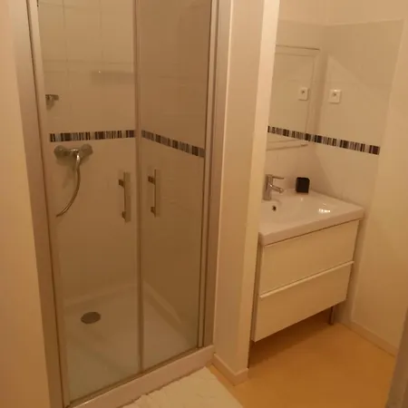 Apartment 2 Au Coeur De Dans Rue Tres Calme